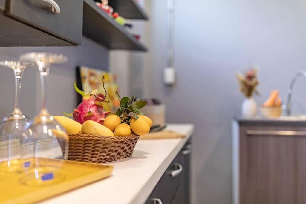 Apartment Pasing House *