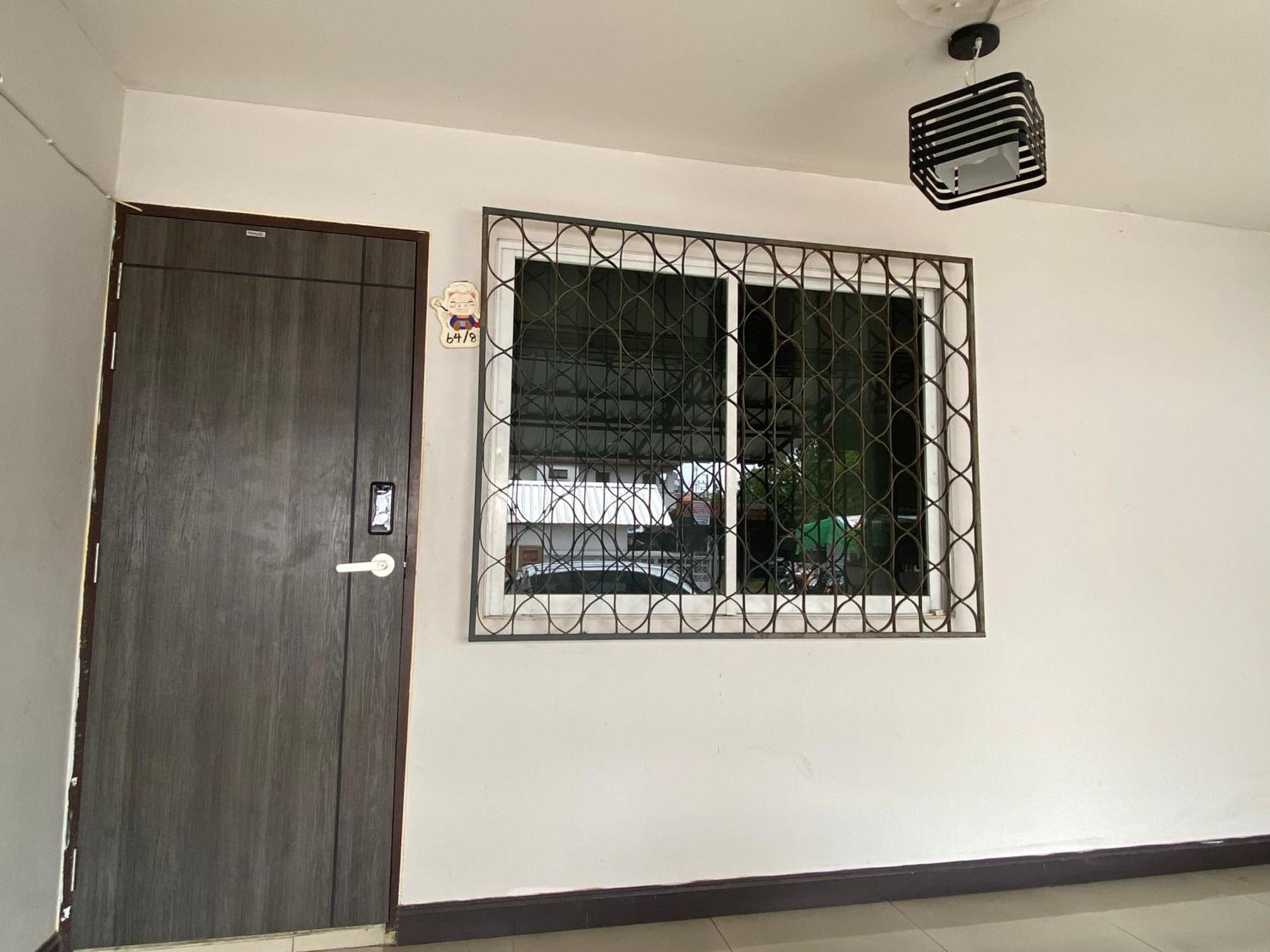 Townhome 3 Beds 3 Baths Peaceful Full Funiture&air Con *