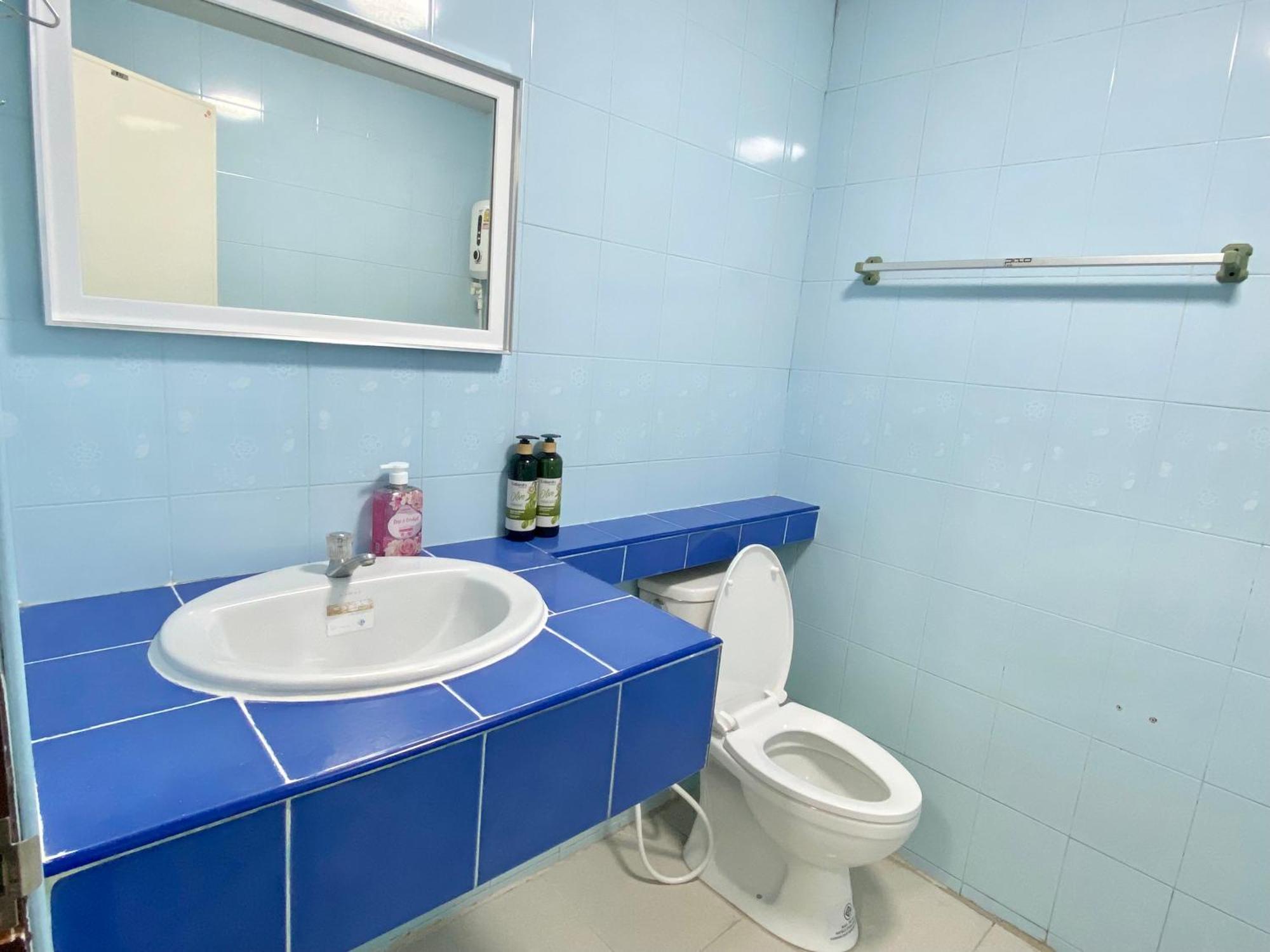 Apartment Townhome 3 Beds 3 Baths Peaceful Full Funiture&air Con *