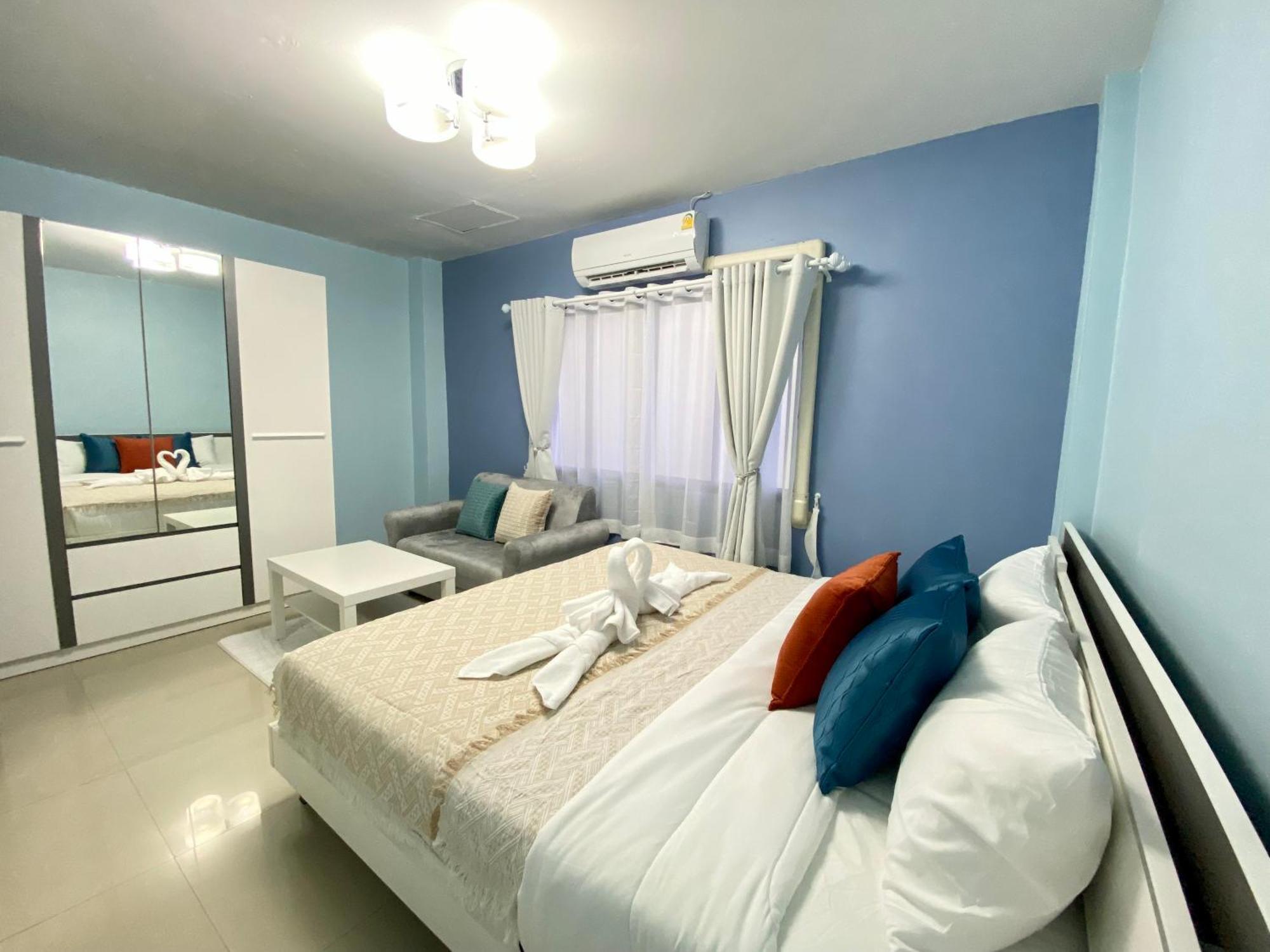 Townhome 3 Beds 3 Baths Peaceful Full Funiture&air Con *