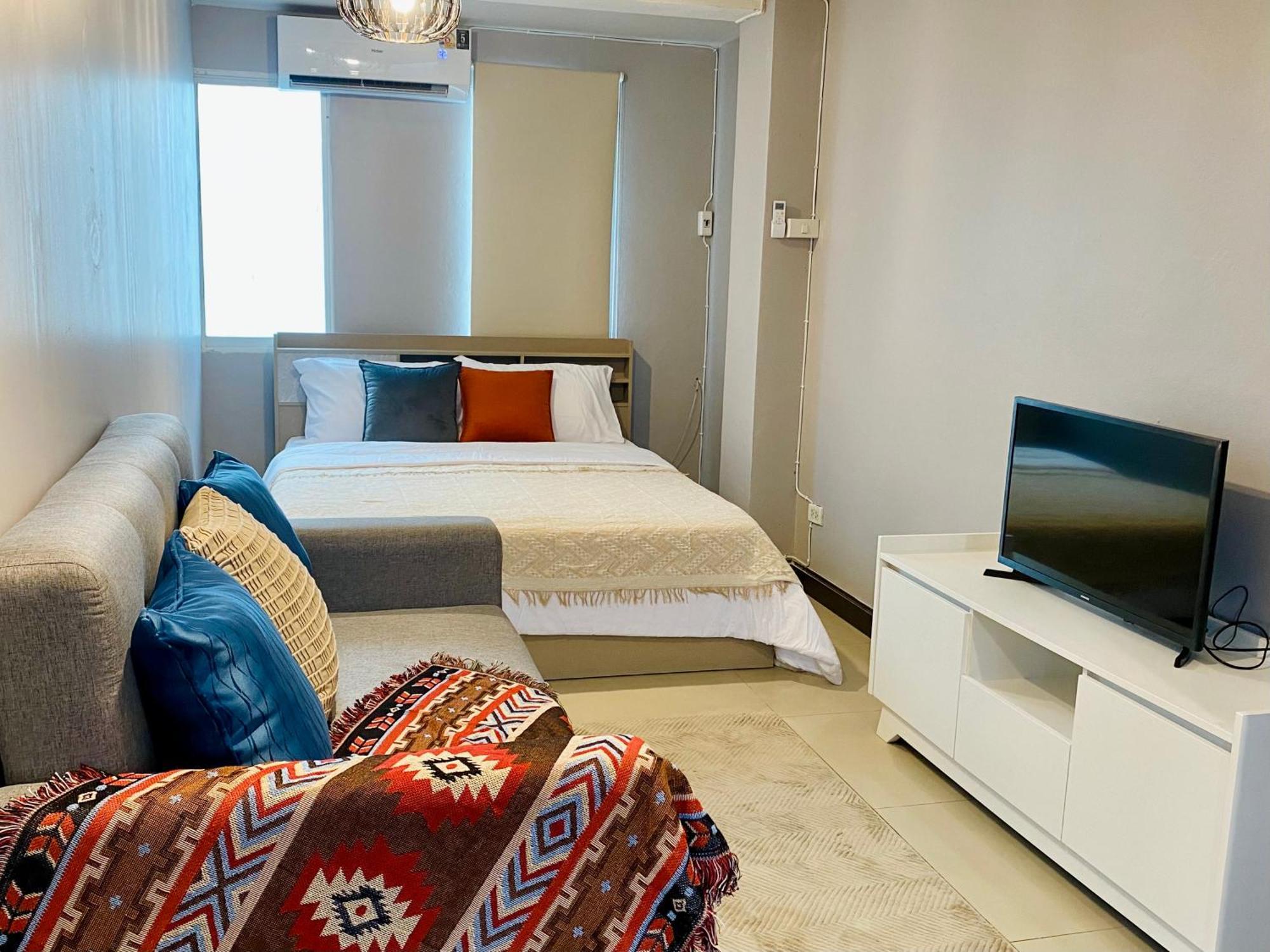 Apartment Townhome 3 Beds 3 Baths Peaceful Full Funiture&air Con *