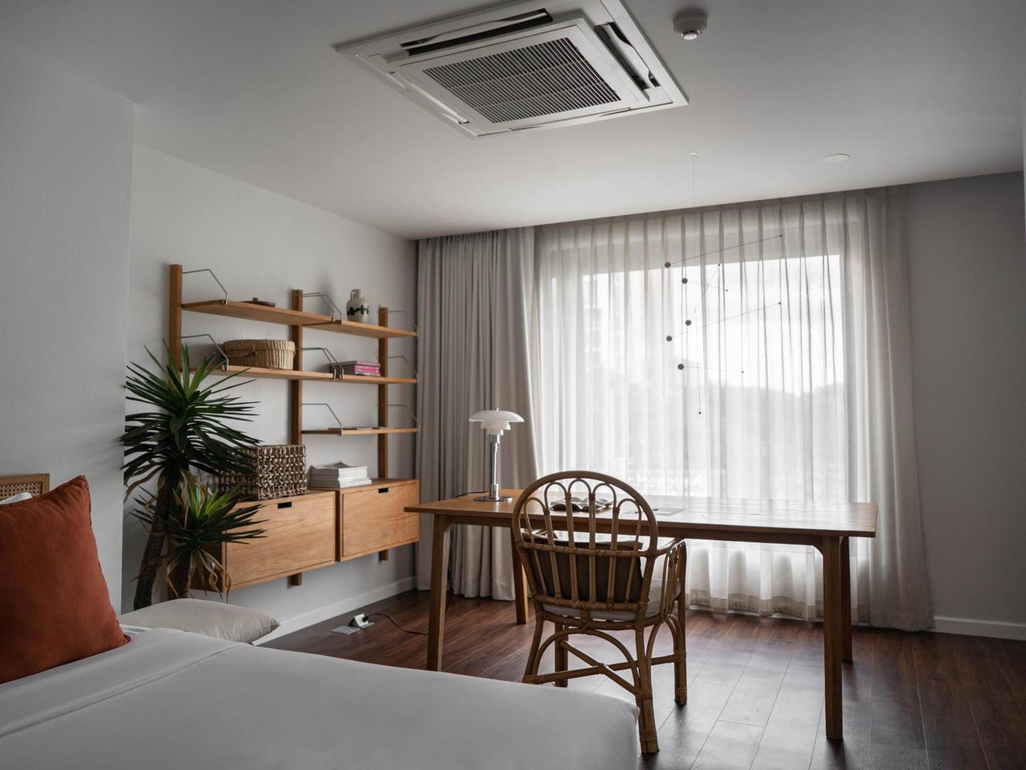 Hotel The Earth Chiang Mai