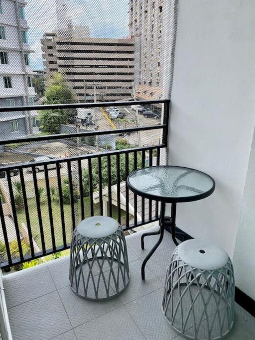 Skyzie Nimman With Airport Pick Up Apartment *