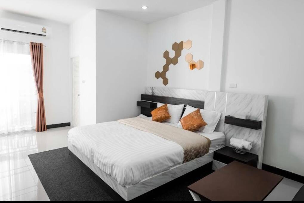 Skyzie Nimman With Airport Pick Up Apartment