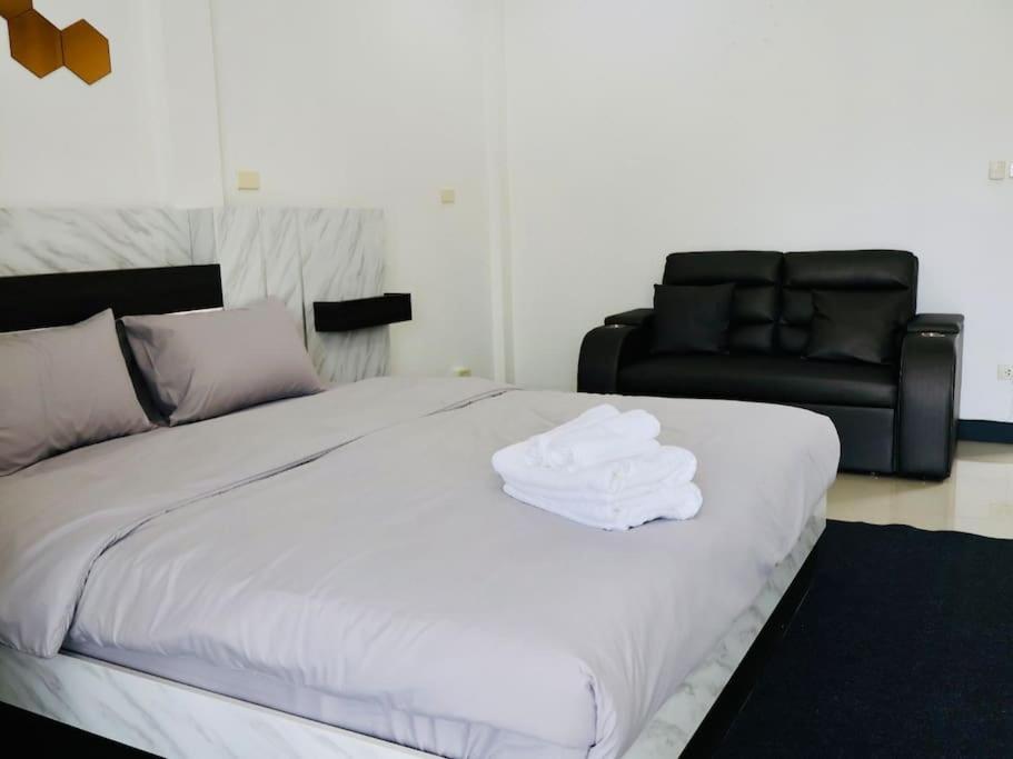 Skyzie Nimman With Airport Pick Up Apartment Chiang Mai
