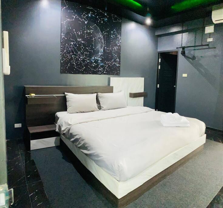 Apartment Skyzie Nimman With Airport Pick Up *
