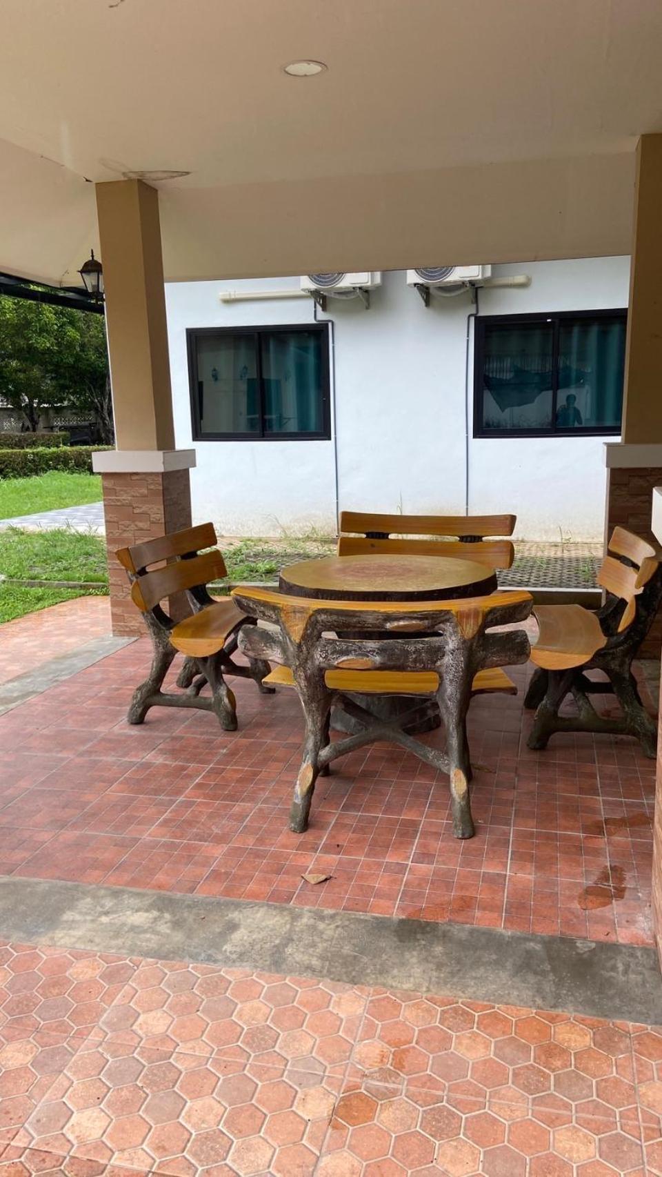 Manning Homestay 4 Units *