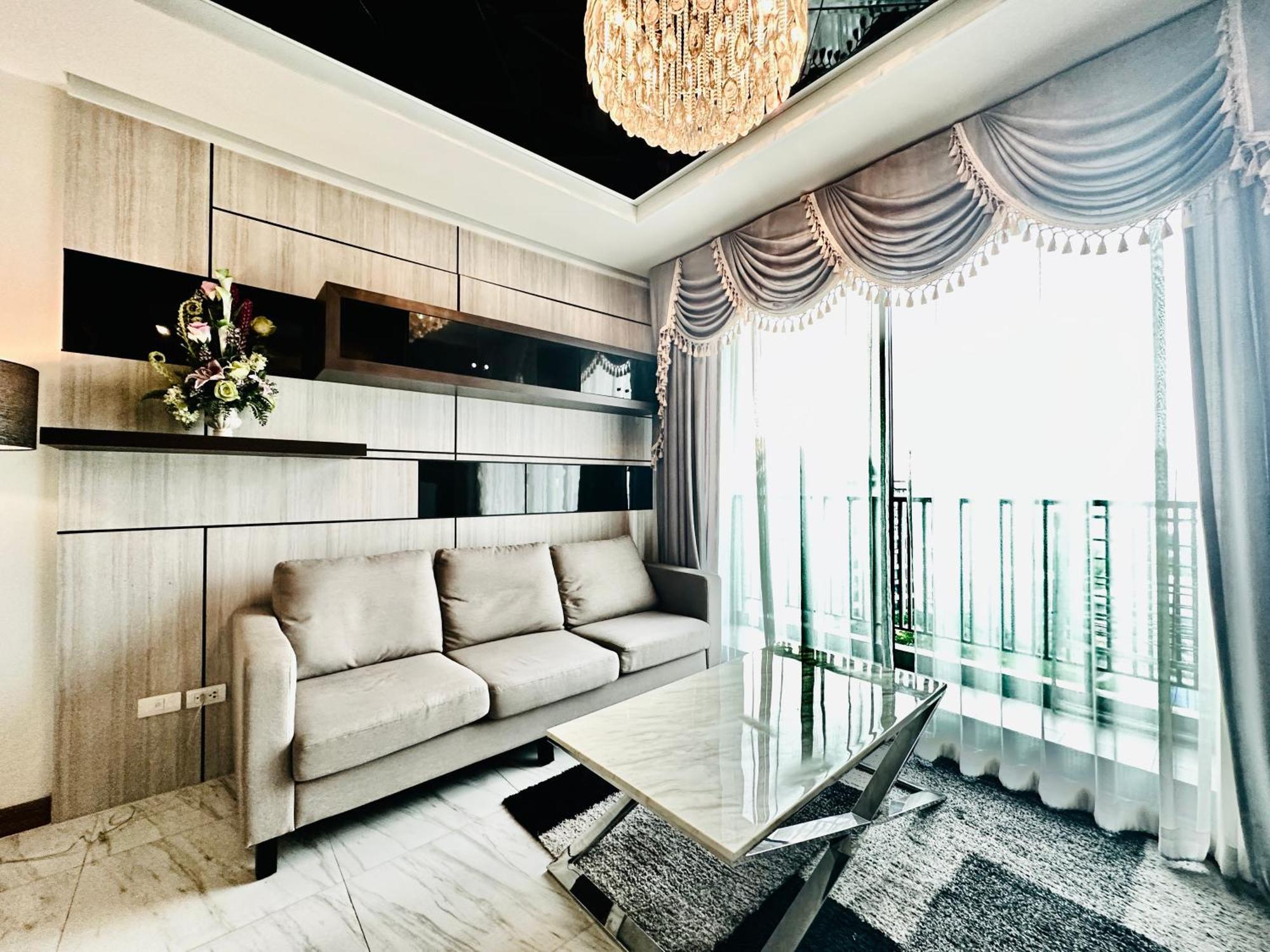 Apartment The Astra 2bedroom 65sqm,close Night Bazaar And Old City