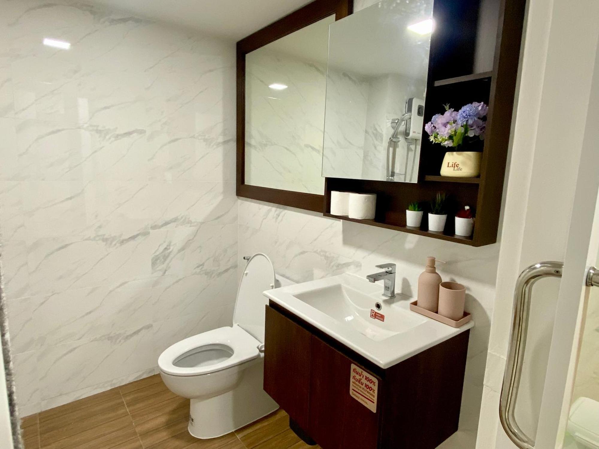 Fully New In Hillside Condo2, Nimmanhaemin Chiang Mai