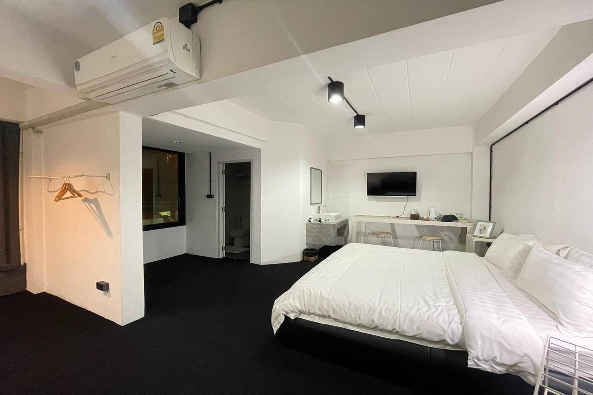 Apartment Bw Thai Art Style Chiang Mai