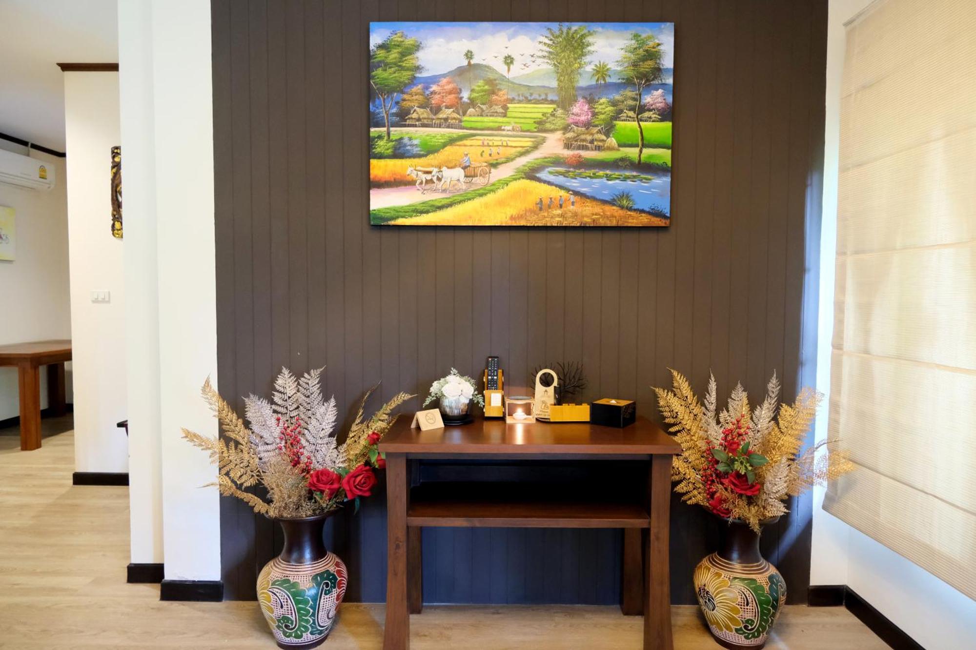 Vimarn Kaew Village And Hotel