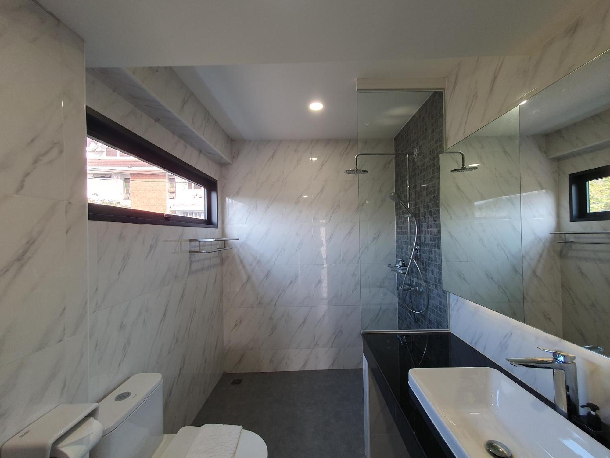 The Sila - Intrawarorot Apartment