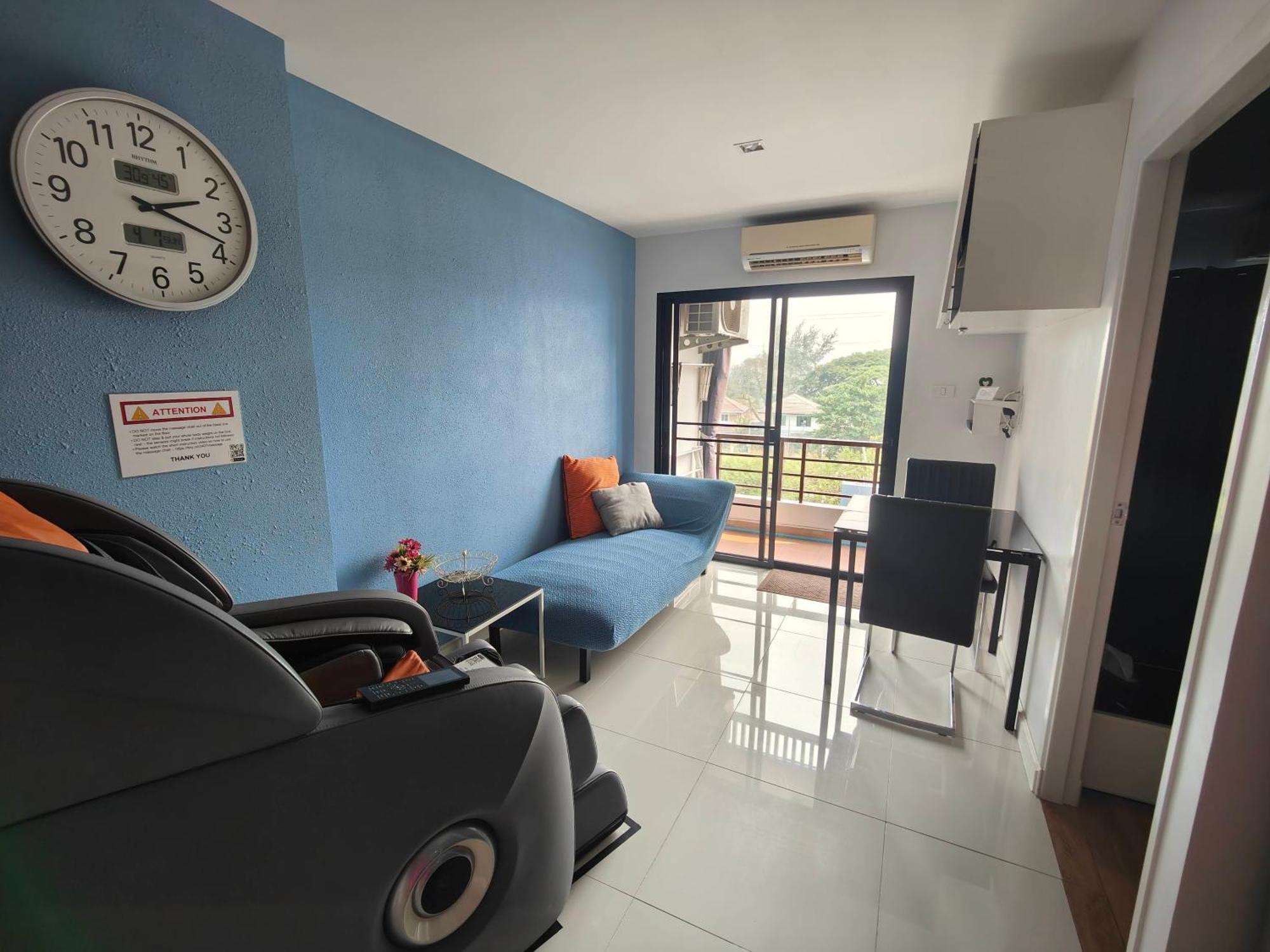 Blue And Farang Homes
