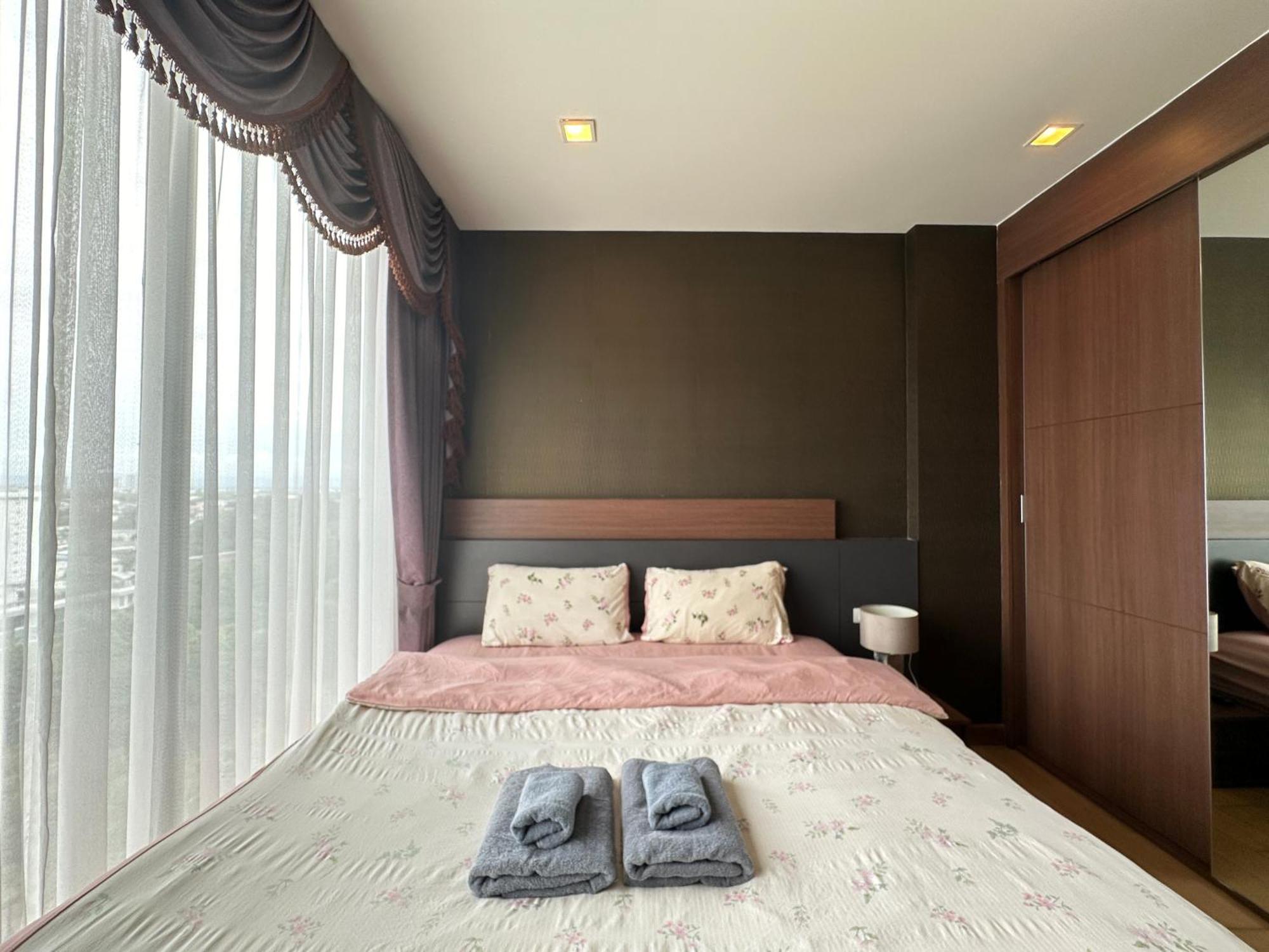 The Astra 2bedroom 65sqm,close Night Bazaar And Old City Apartment