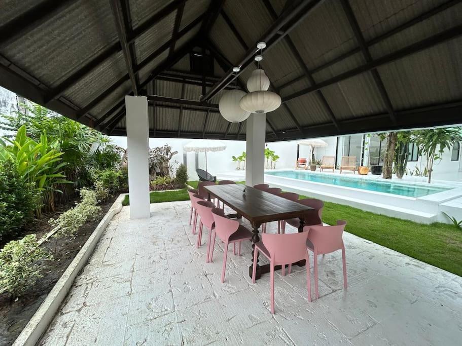 Stunning Pool - In Old Town Chiang Mai