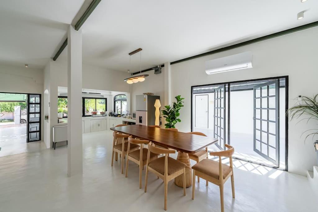 Villa Stunning Pool - In Old Town *
