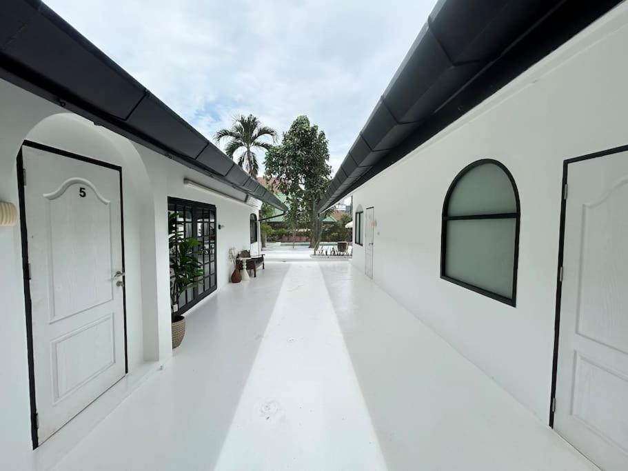 Stunning Pool - In Old Town Villa Chiang Mai