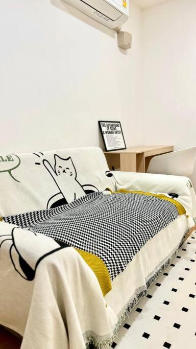 Apartment Cozy Festival Near Train St Ation *