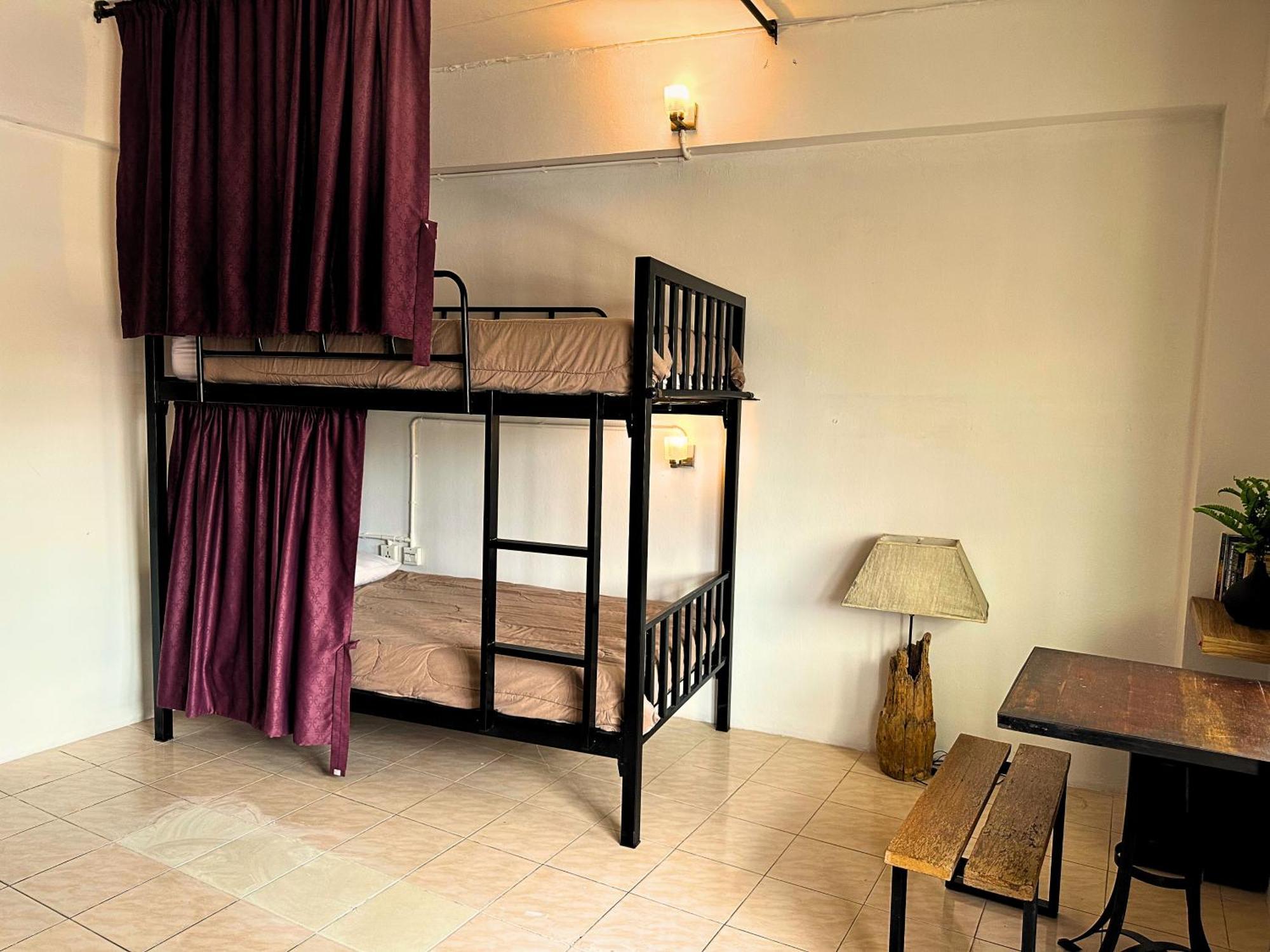 The Backpackers & Bar Hostel *