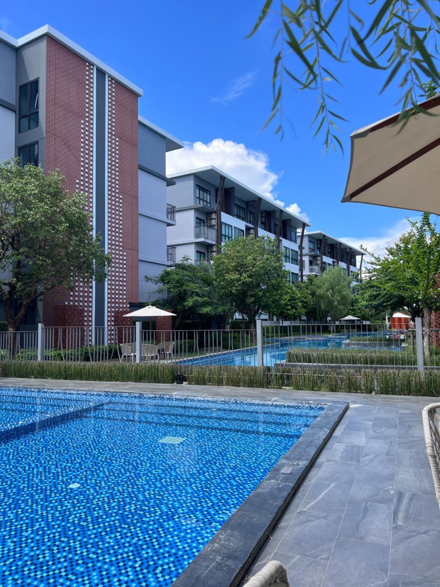 Apartment Arisecondo 泳池景观套房04号房 Chiang Mai