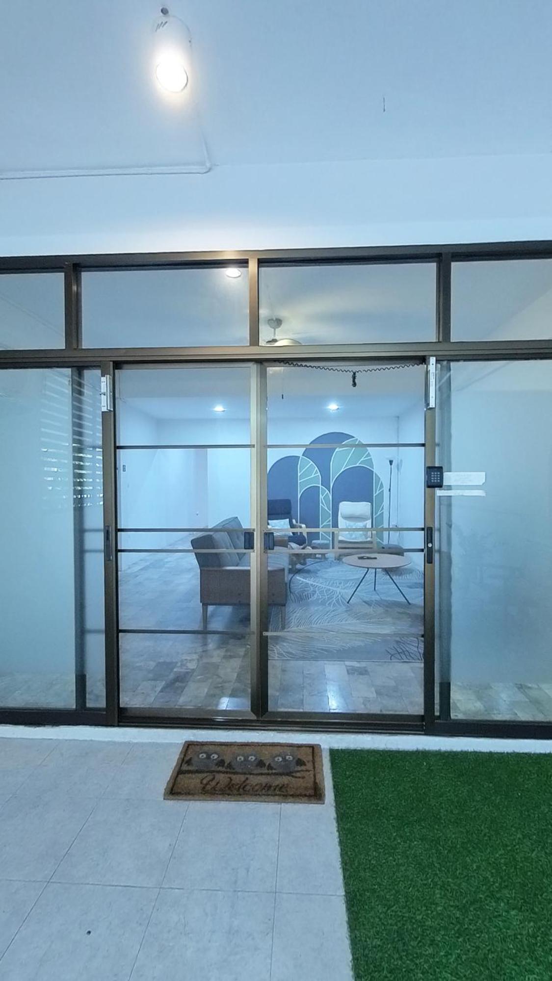 Apartamento Moo Deng House Near Old City,street Food Changpuek Market Chiang Mai