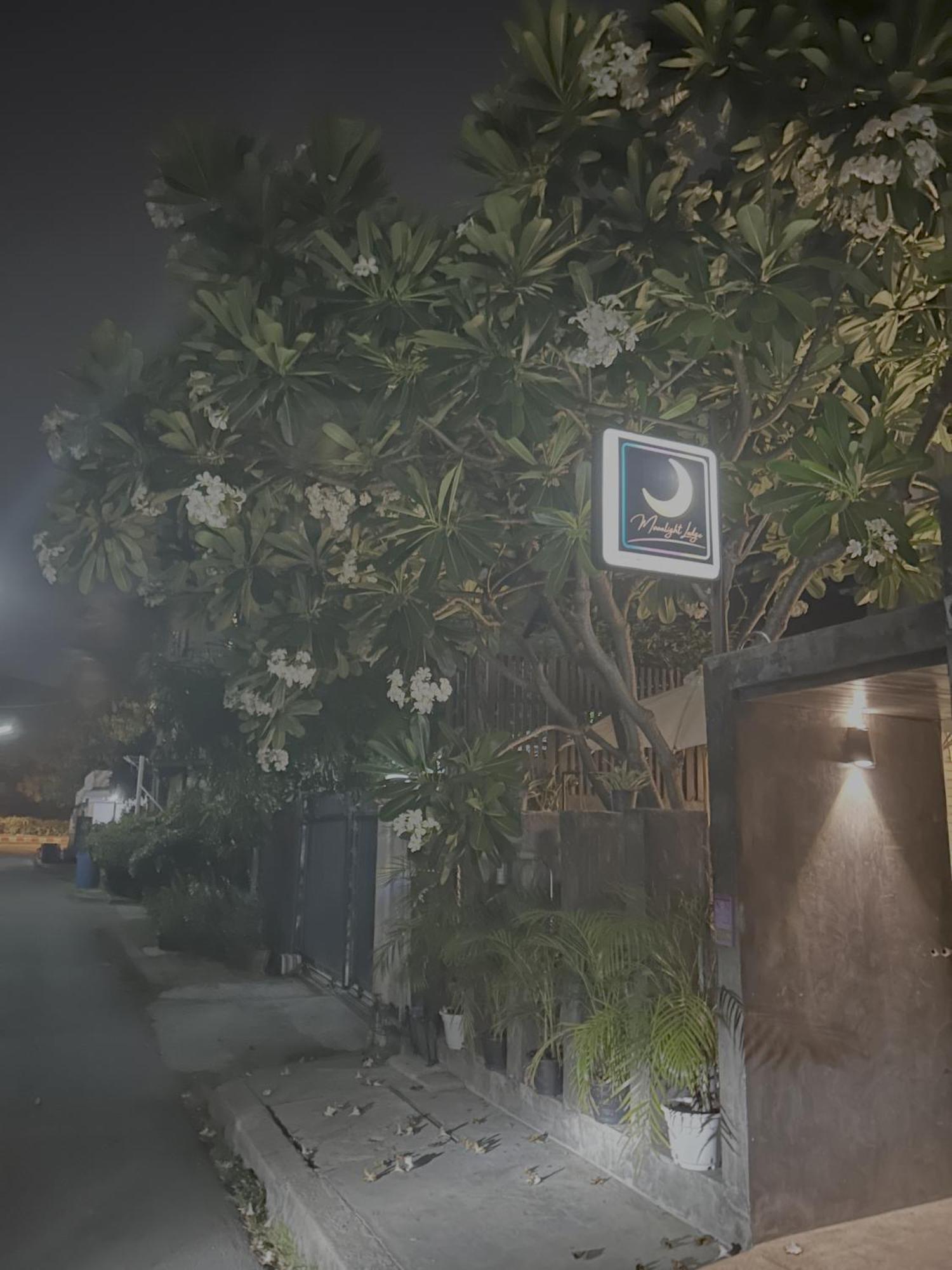 Guest house Moonlight Chiang Mai