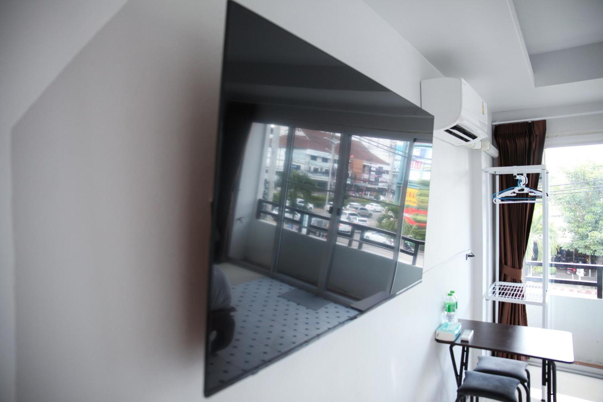 Hotel Near Airport Chiang Mai