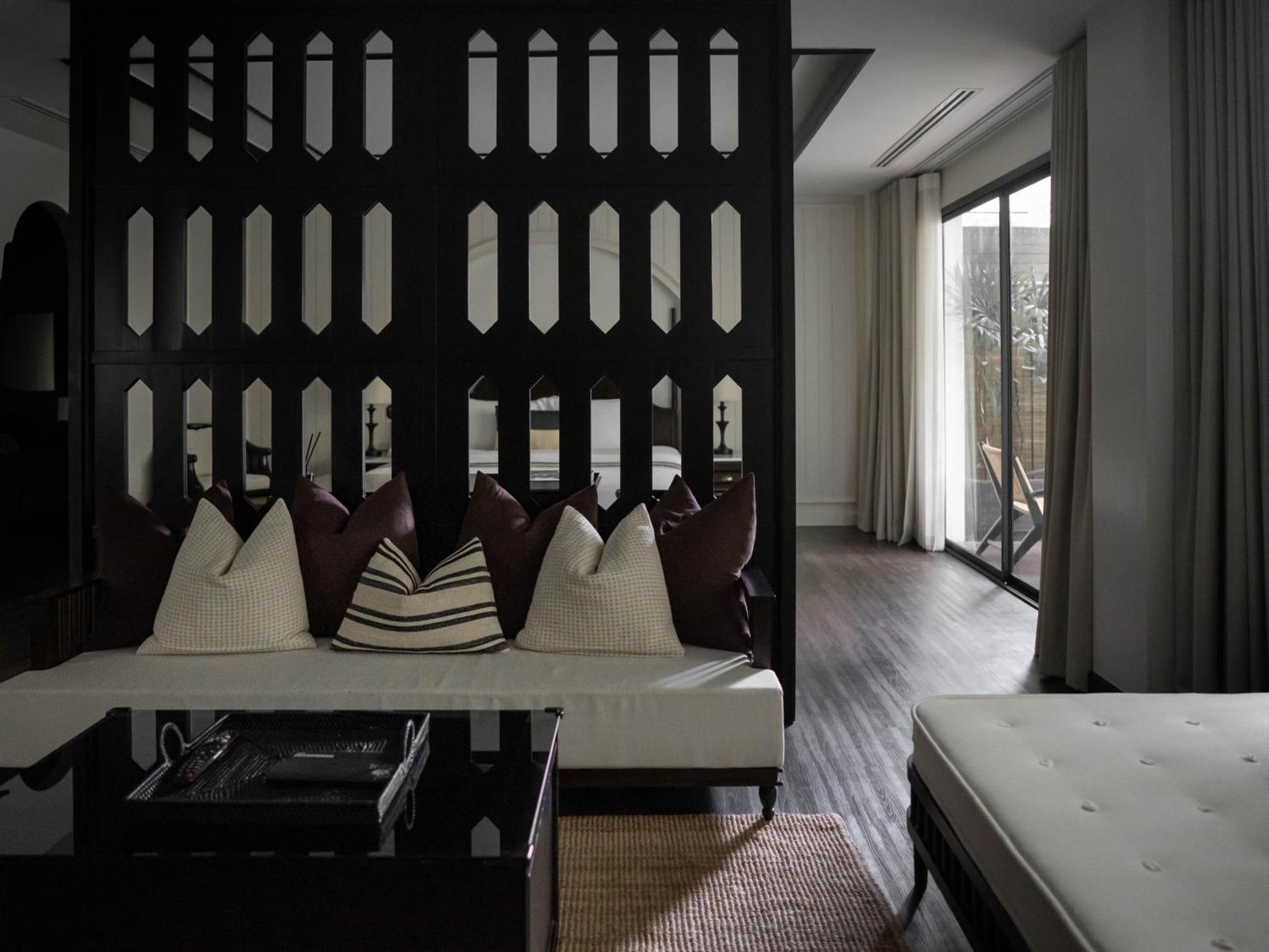 Hotel Burirattana Hotel-an Adults Only 4*