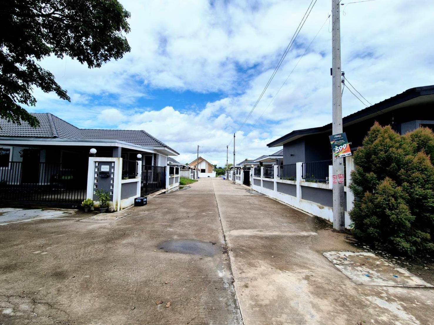 We House หางดง 2 * Chiang Mai