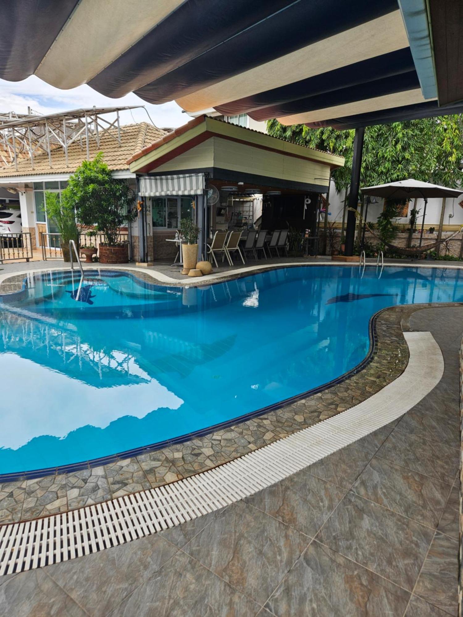 Separate House With Swimming Pool Villa