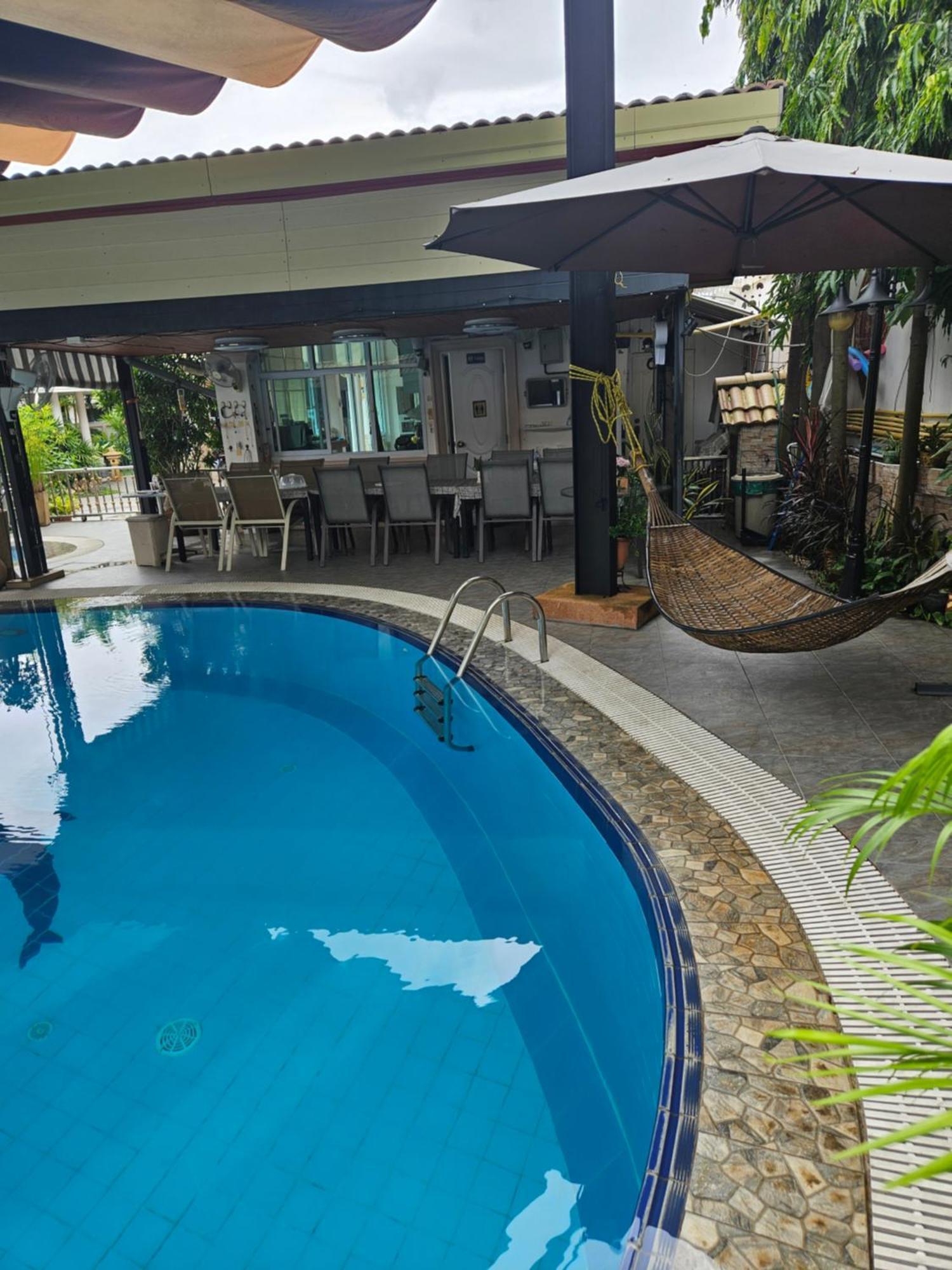 Separate House With Swimming Pool Villa *