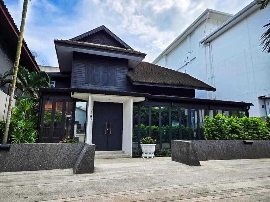 Siraburi Boutique Pool At Center Of Old Town Villa Chiang Mai