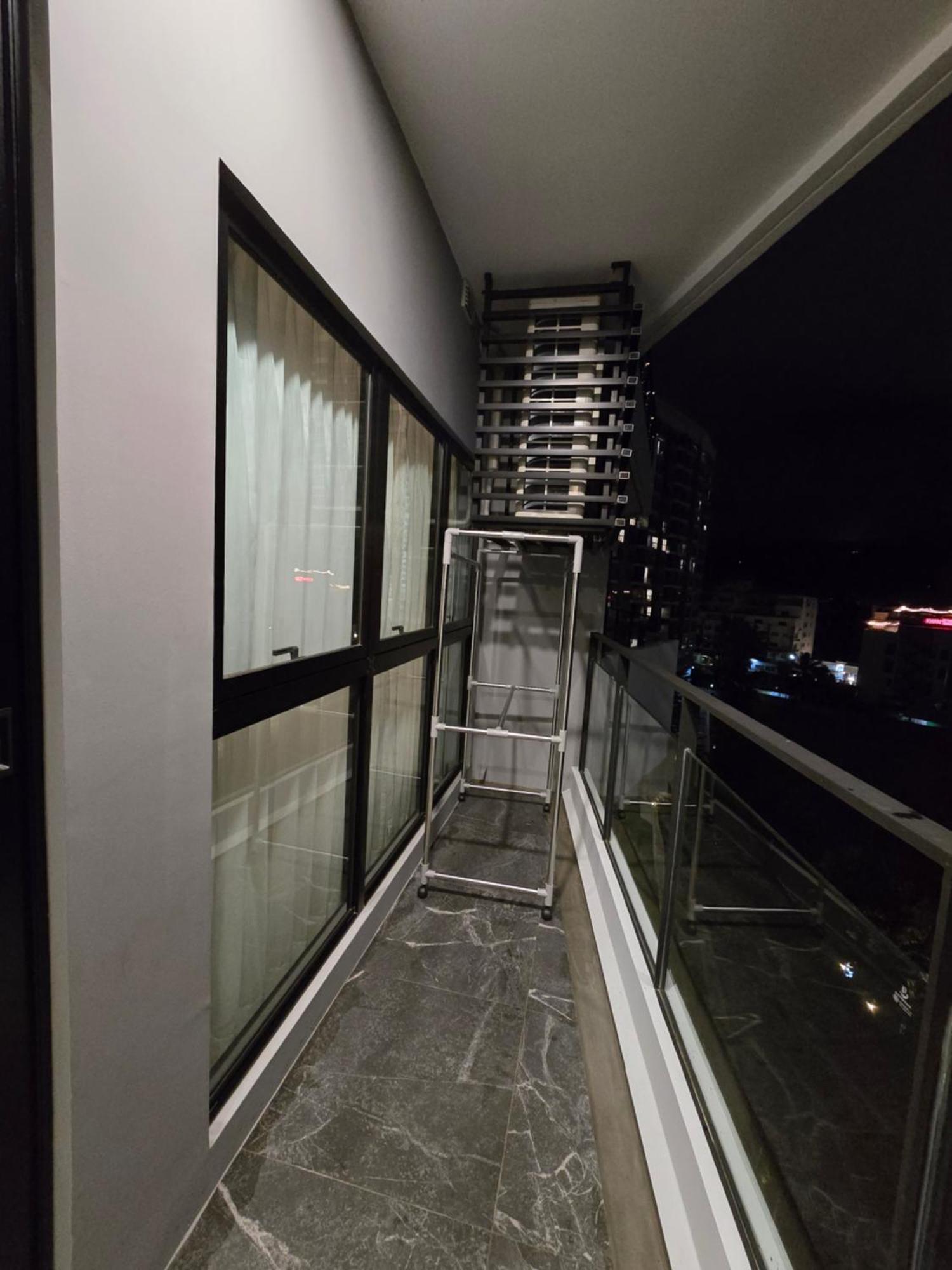 Astra Sky River Changkhlan Apartment *