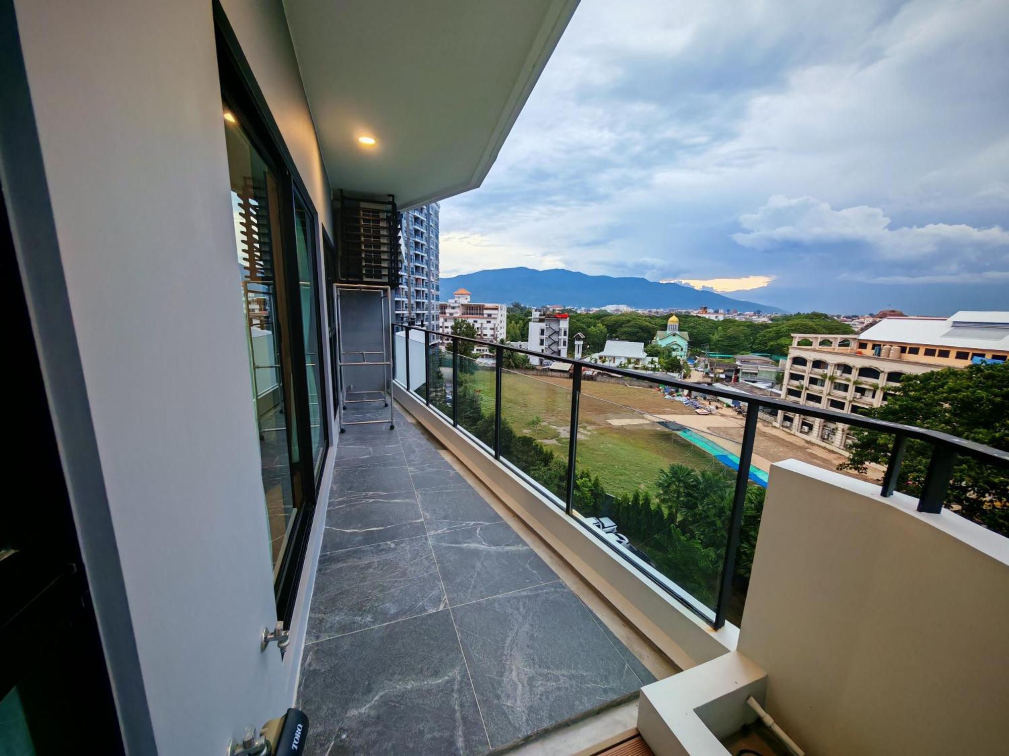 Astra Sky River Changkhlan Apartment