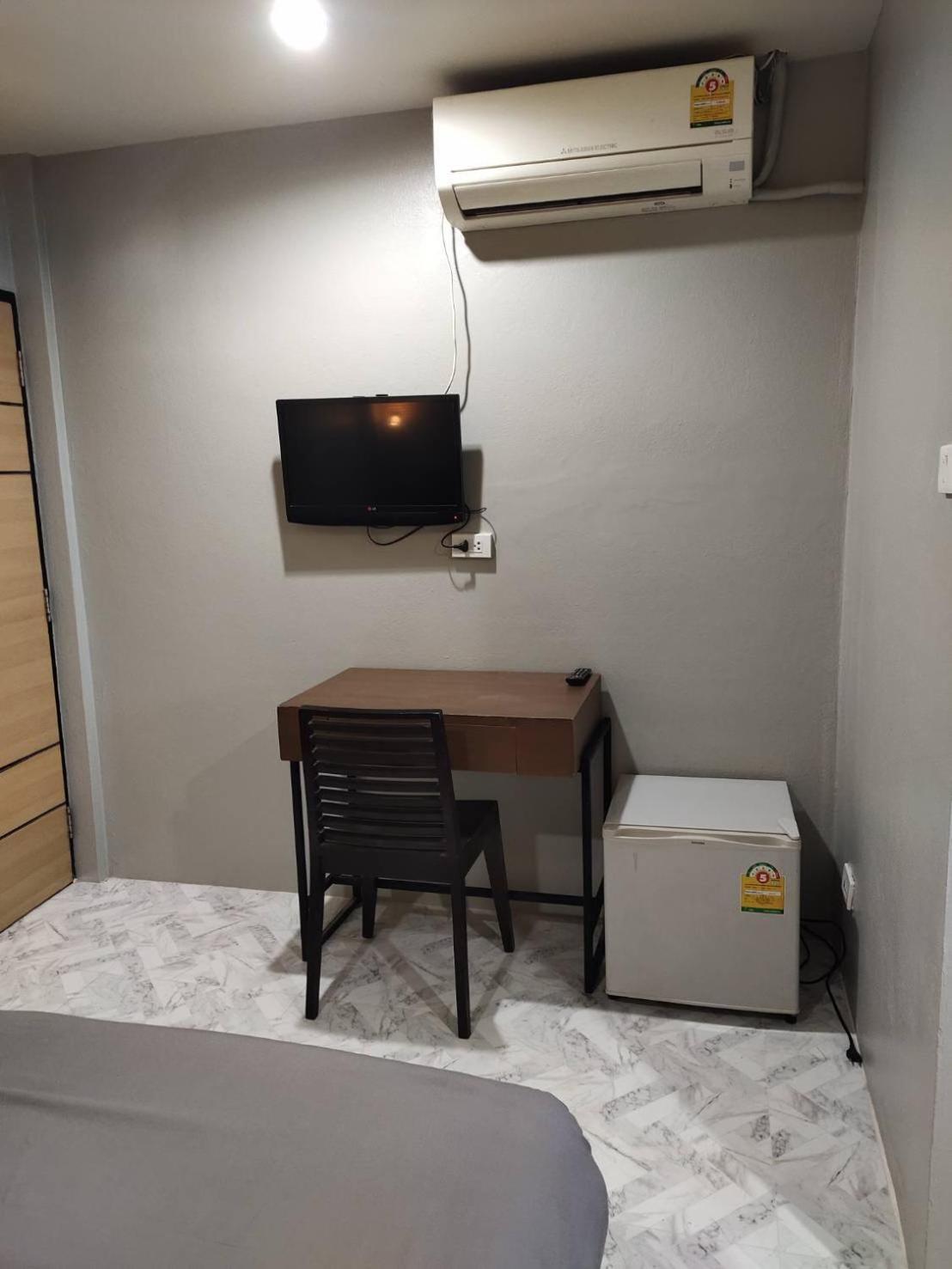 9 Hostel