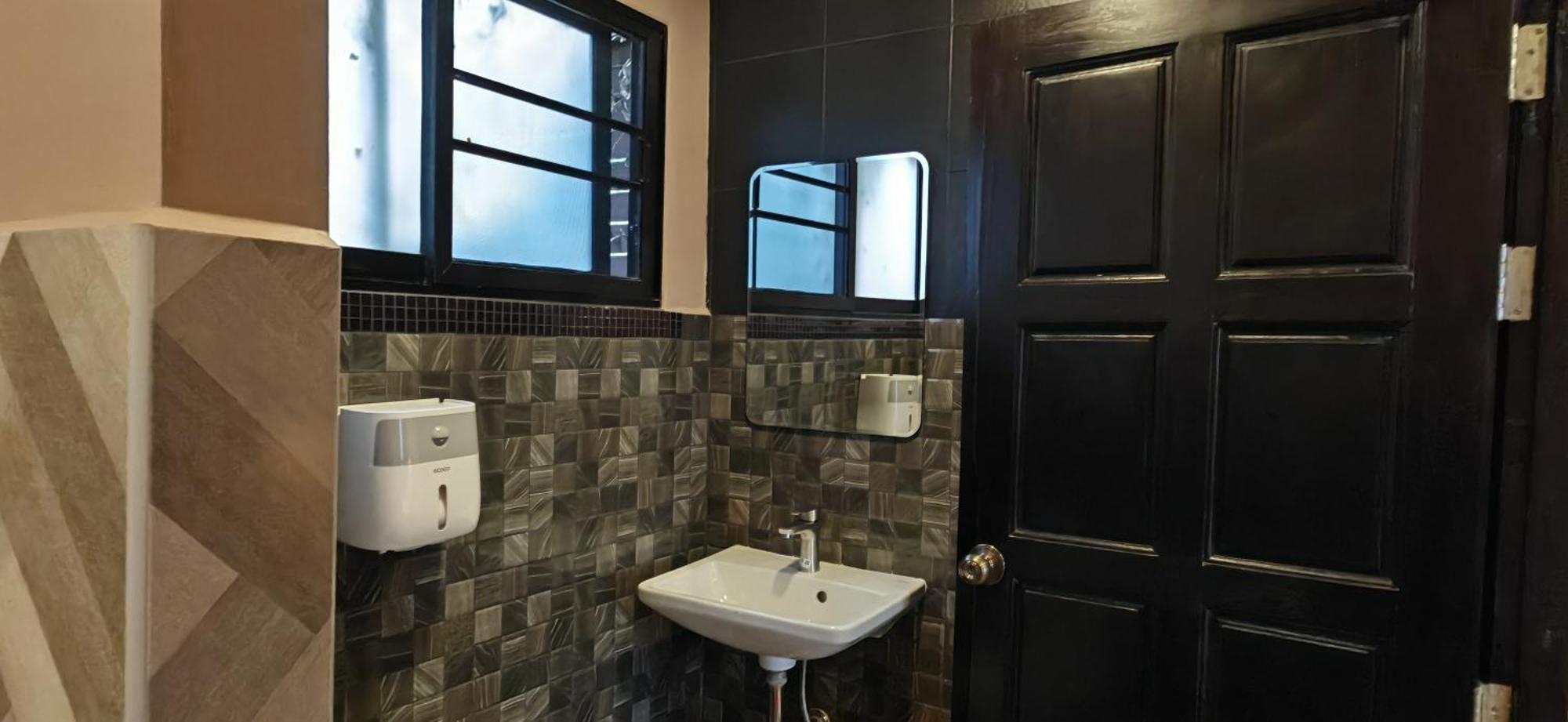 Hoh Guest house *