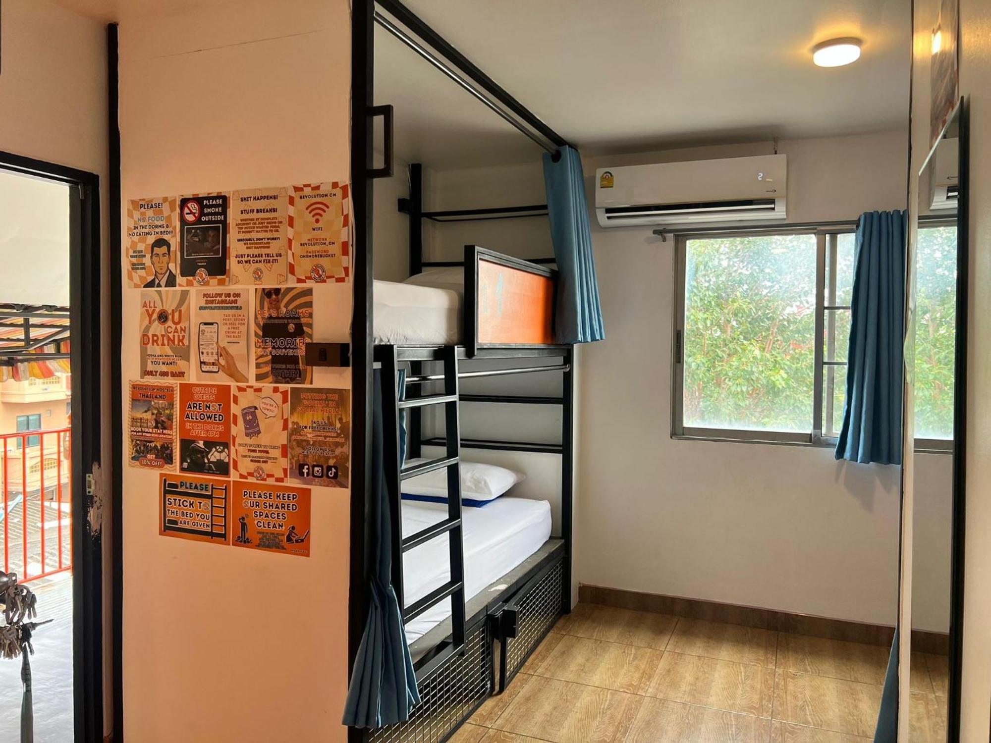 Revolution - Old Town Hostel