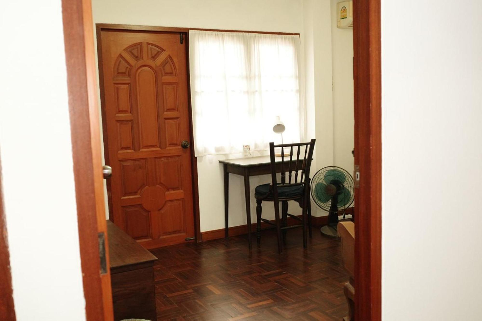 Tiptopthai House Guest house