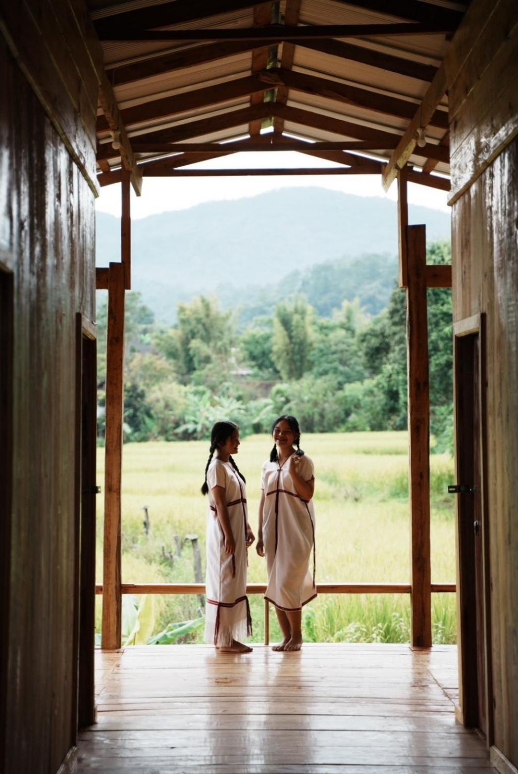 Por Joi ,por Dee House Albergue Chiang Mai