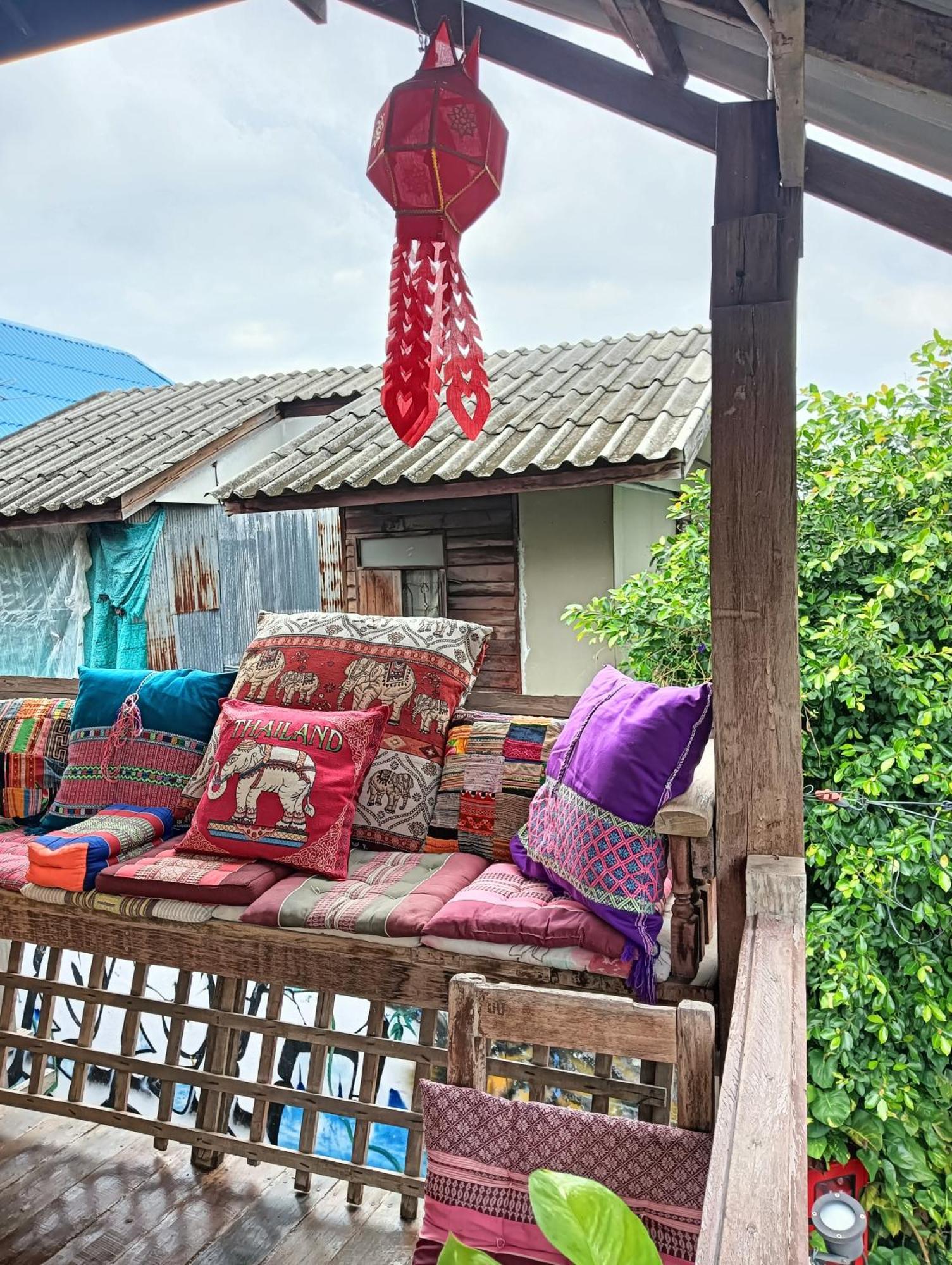 Huen Chiang Man (adults Only) *
