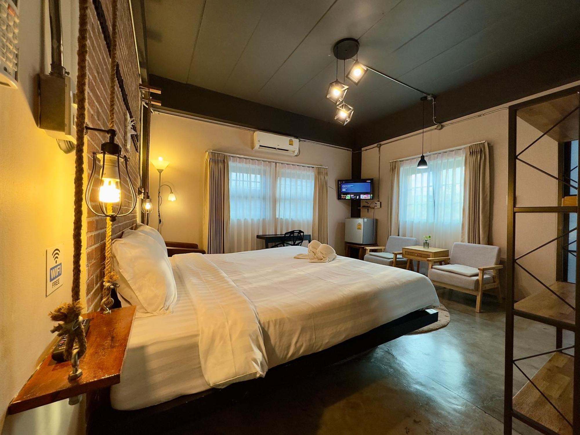 Tanwa Hotel 3*