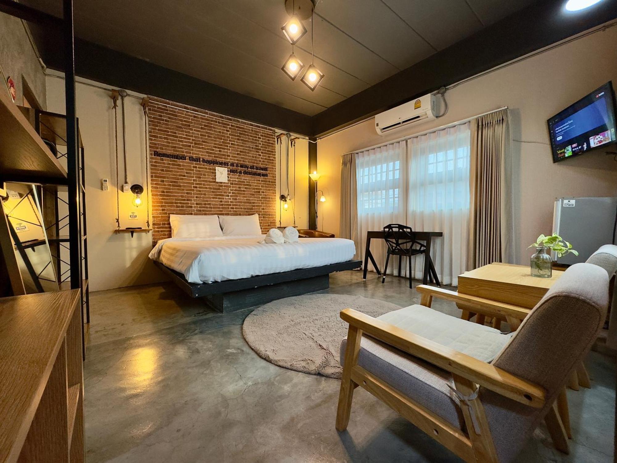 Tanwa Hotel 3*