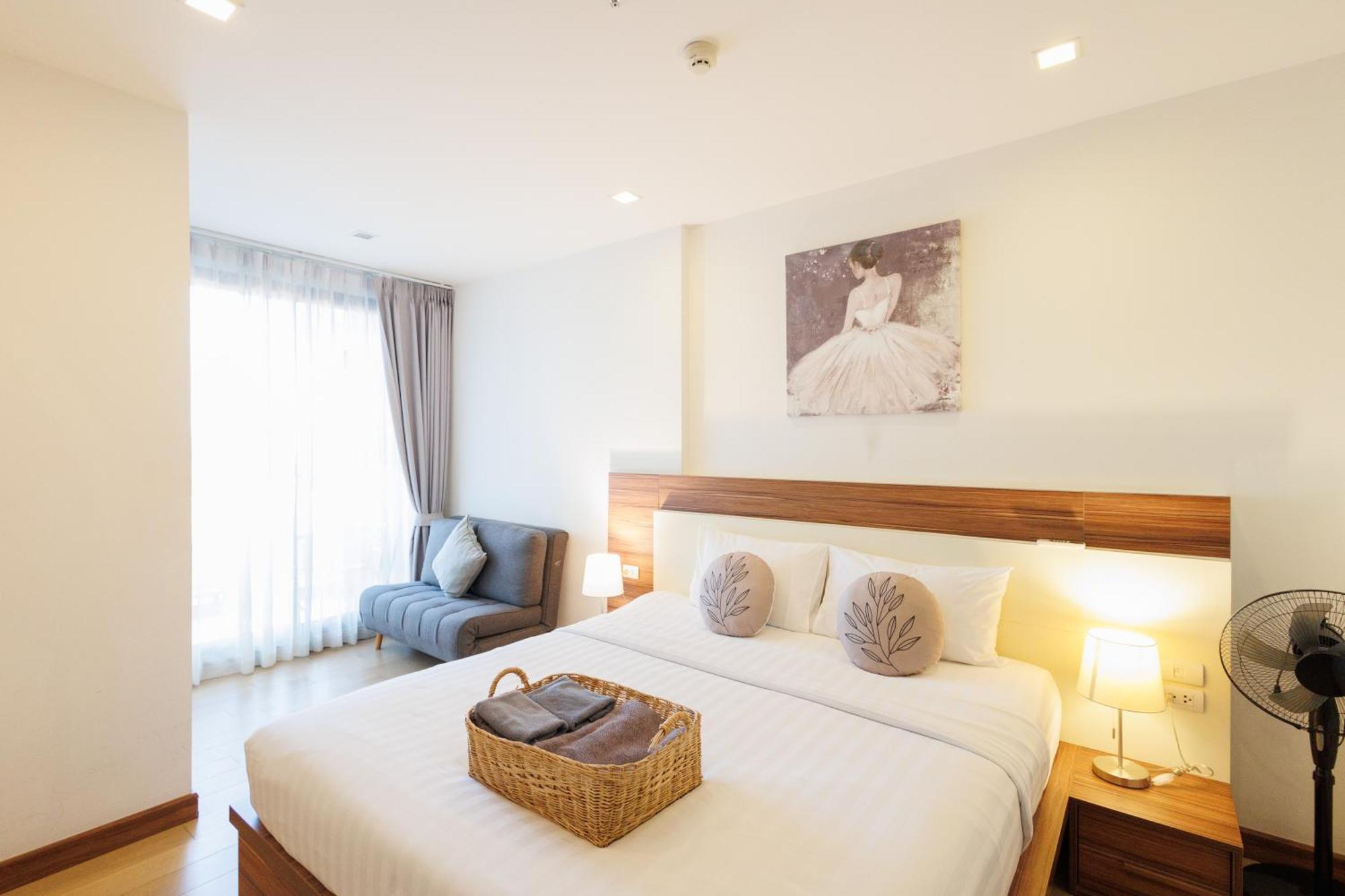 The Astra Center Apartment Chiang Mai
