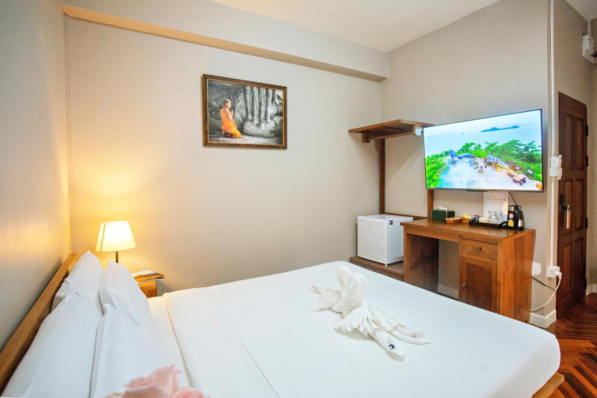 Homestay Art House Old *