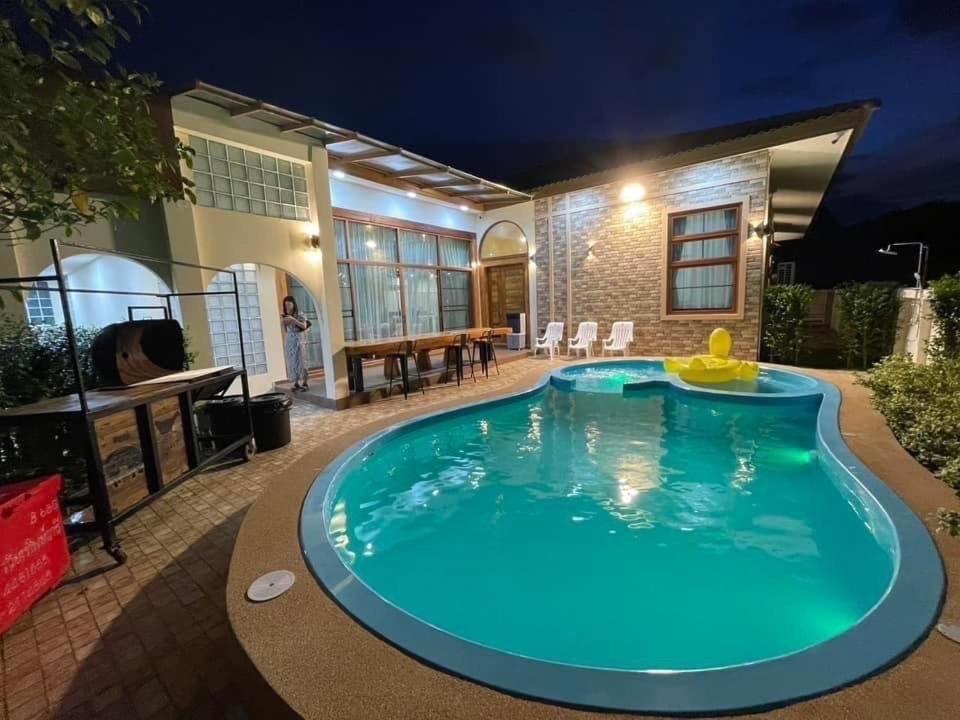 Davin Pool Chiang Mai