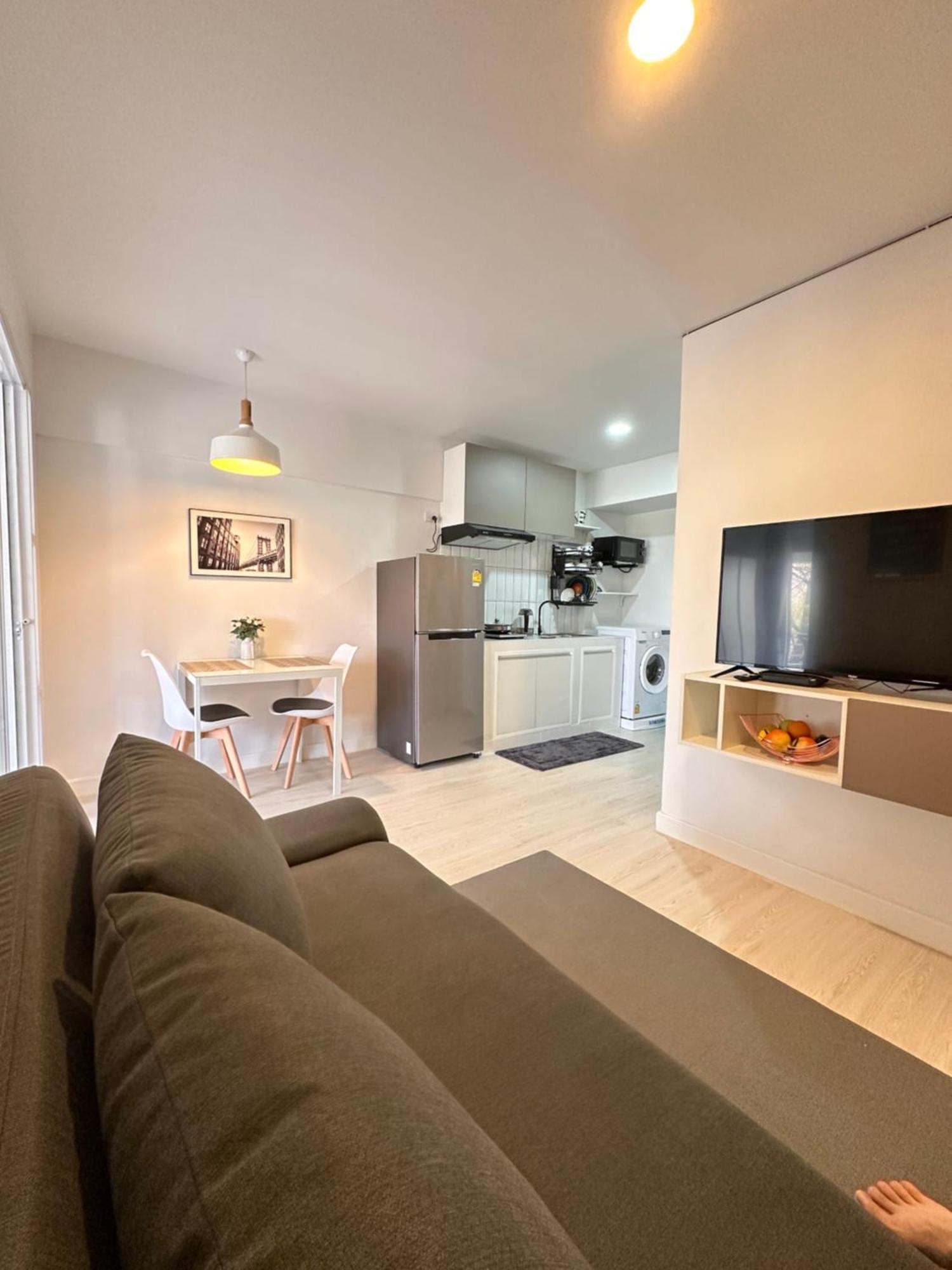 Apartment Cozy Urban Oasis