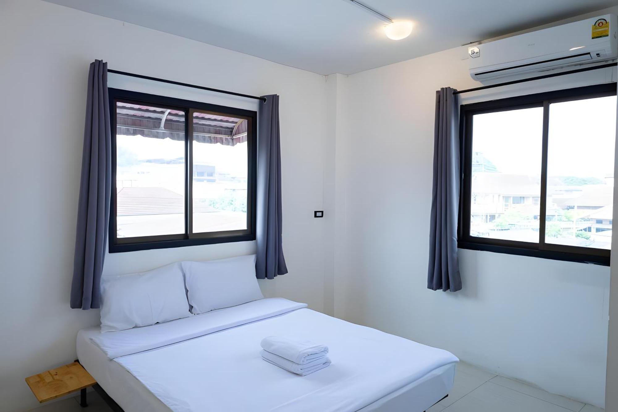 Go Night Bazaar Apartamento Chiang Mai