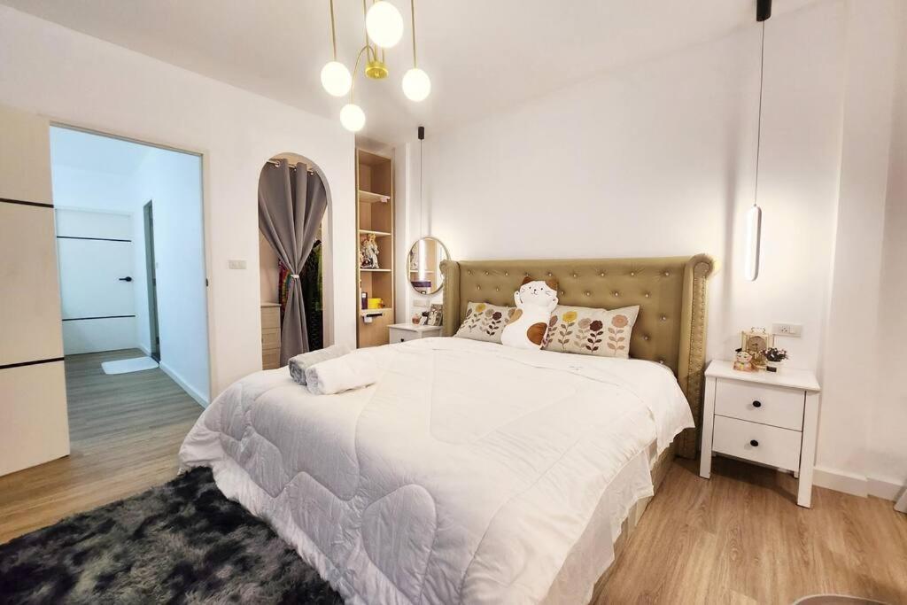Cozy Near Festival In Holiday home