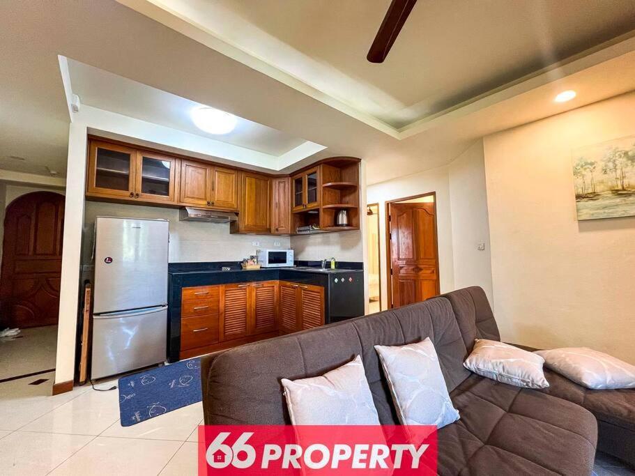 Spacious 2 Bedroom Near Train Station - 10 Min To Old *