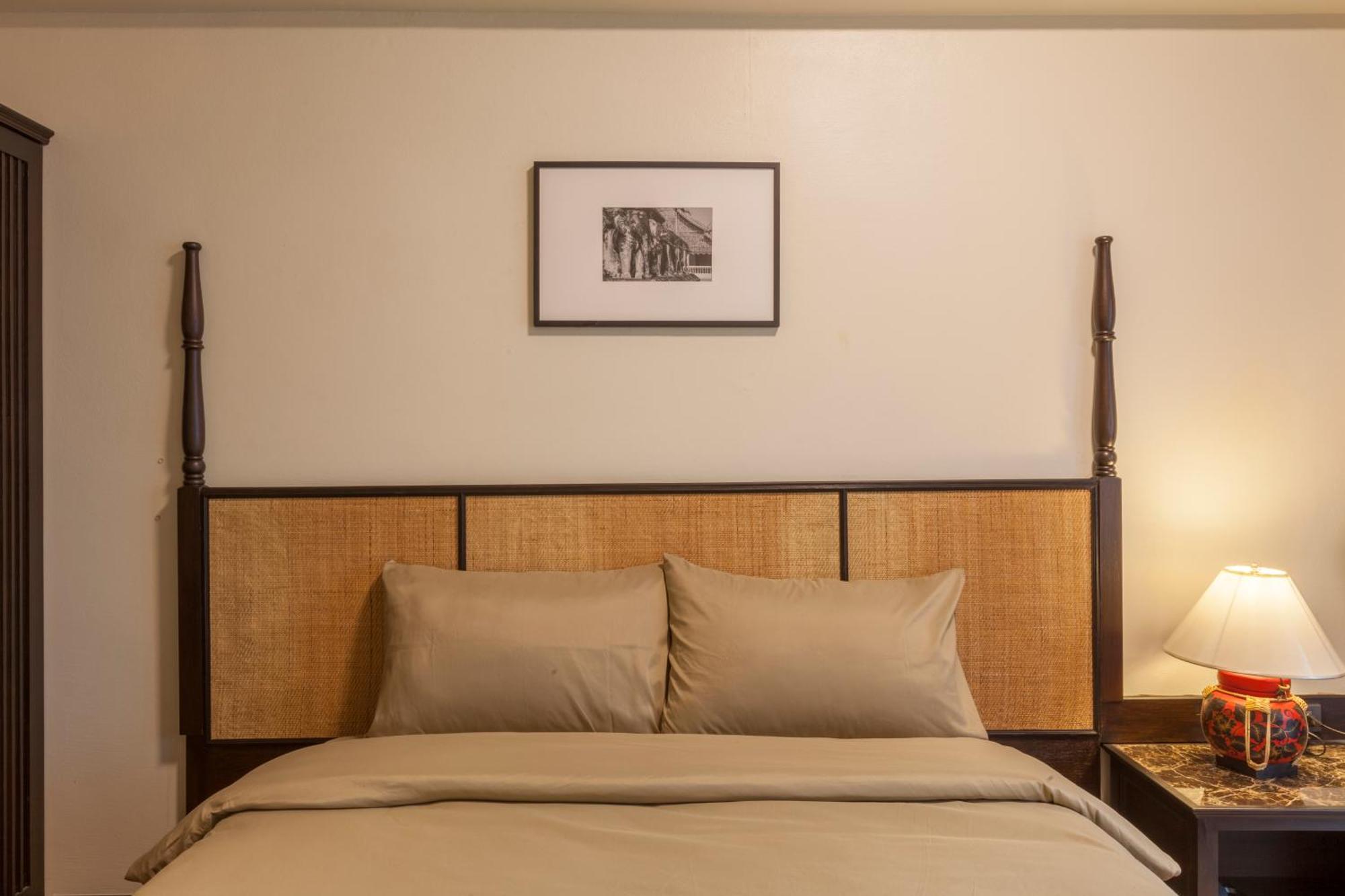 Rcn Court & Hotel 2*